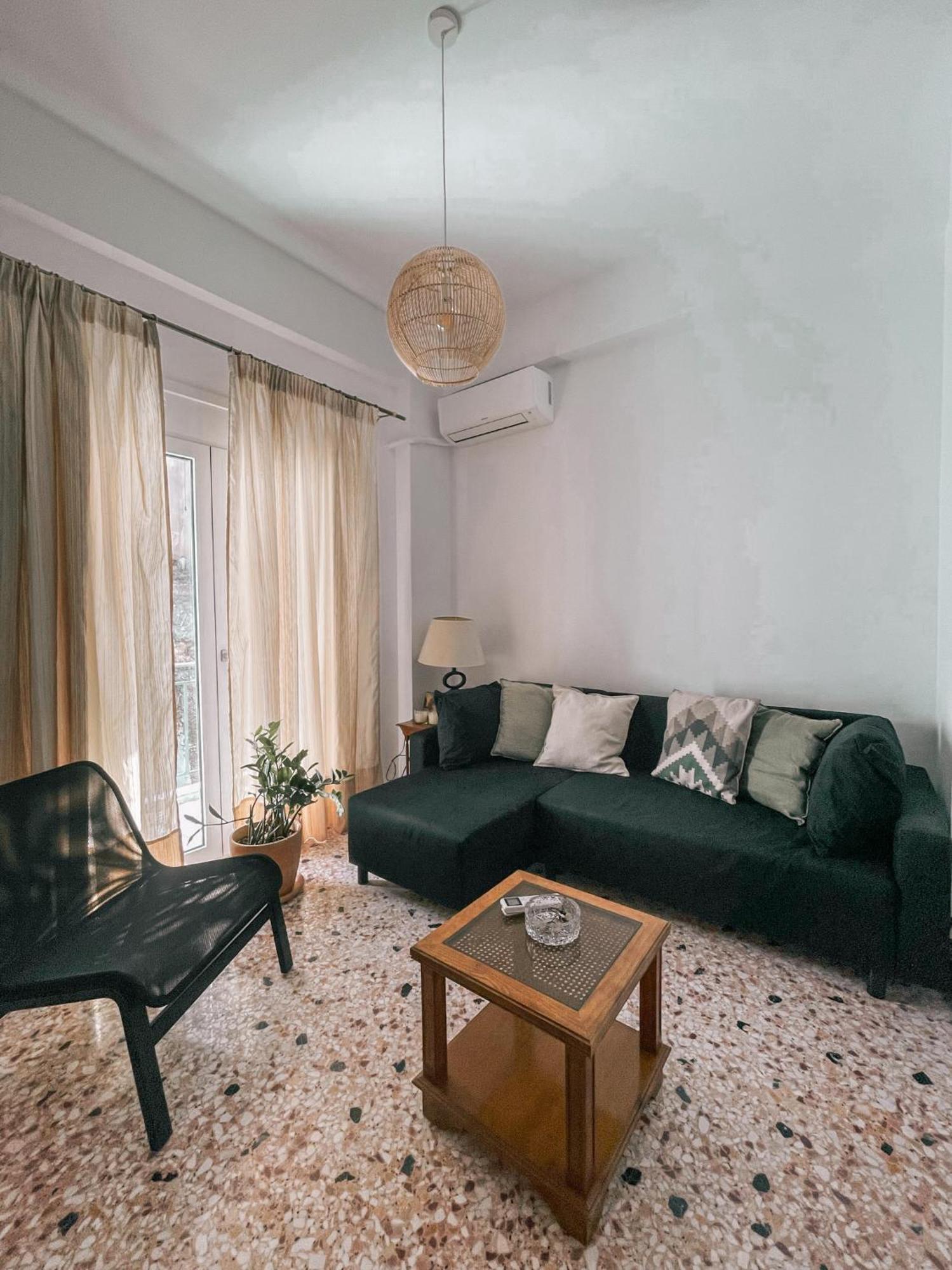 Apartment Near Metro + Port Piraeus Exterior photo